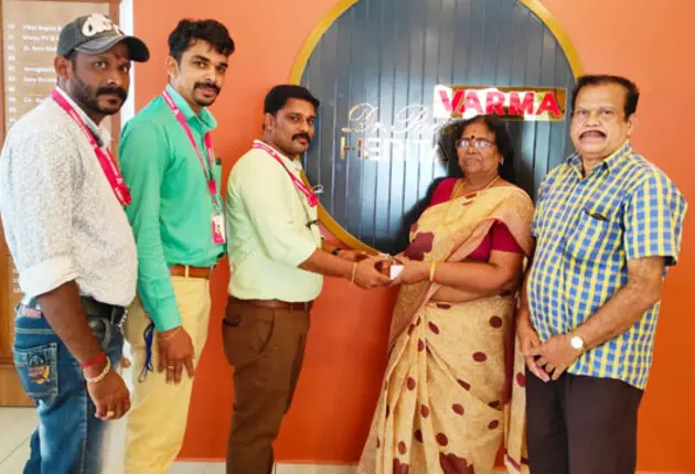 Sarala B Hair