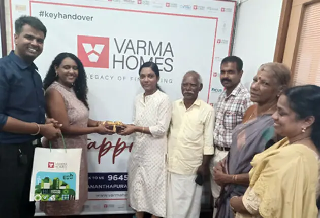 Ms. Parvathy R